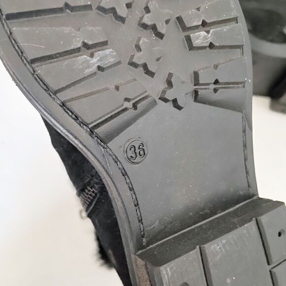 The Shoe Box Made in Italy Fur Lined Black Booties Zip Sides Size EU 36 - Picture 7 of 7